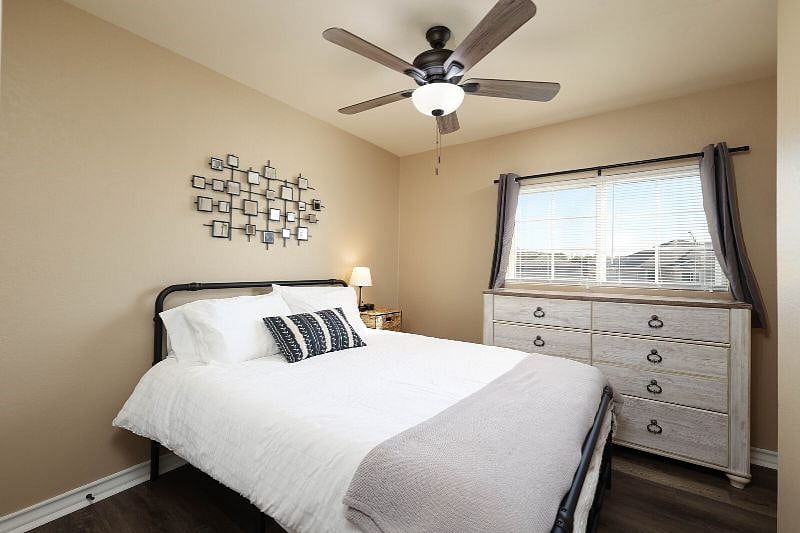Luxurious Queen Size Bed in second bedroom