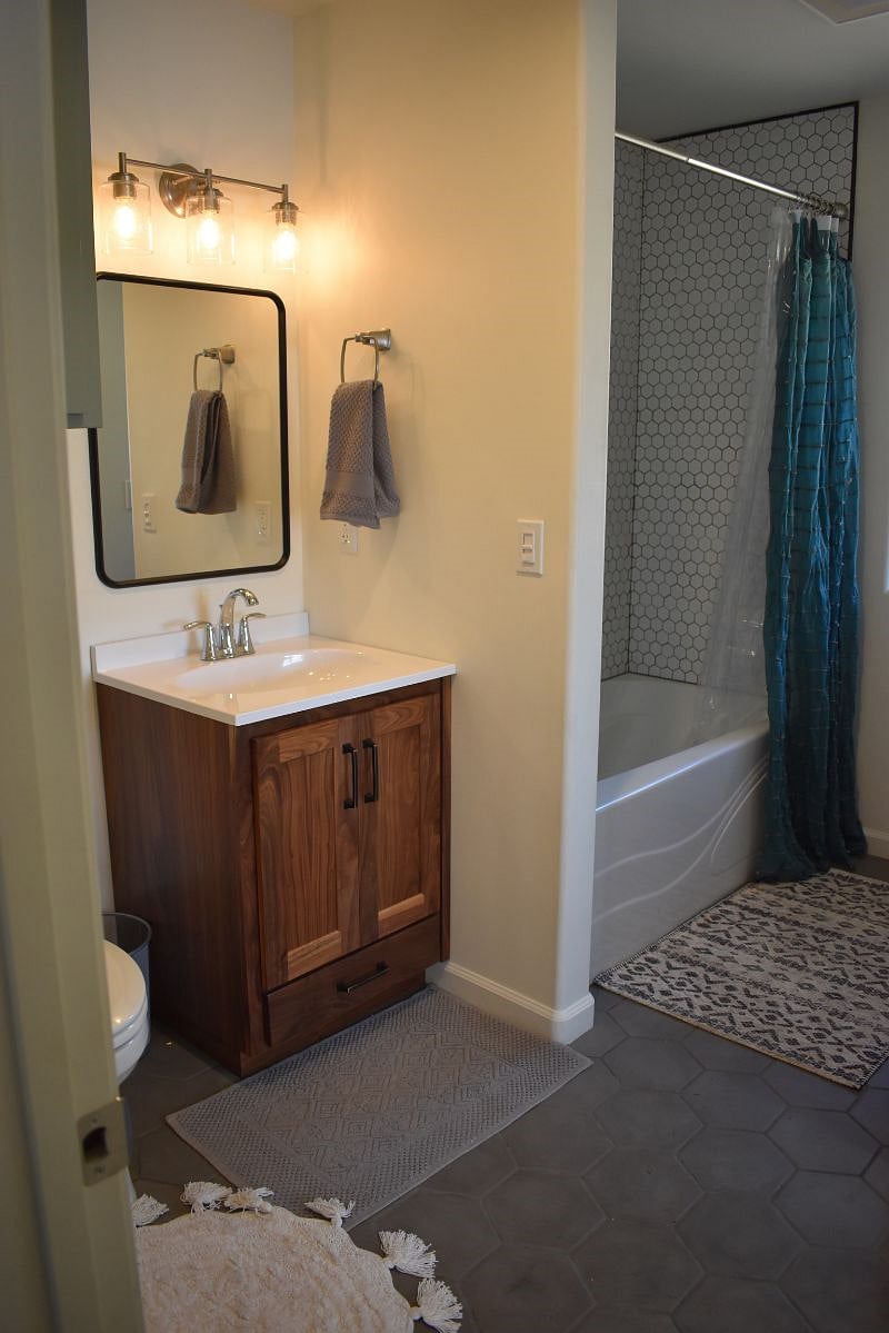 Furnished Finder property 426399_1 photo 17