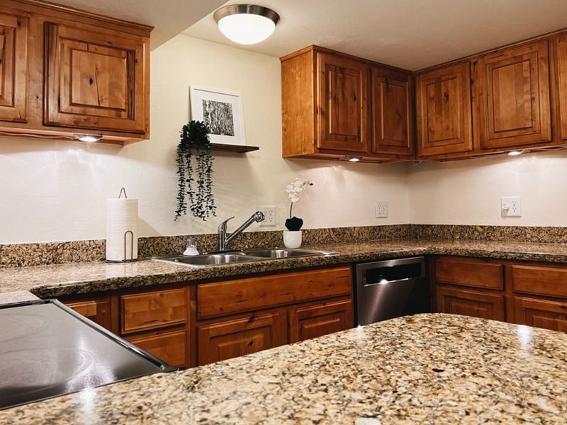 Furnished Finder property 426414_1 photo 18