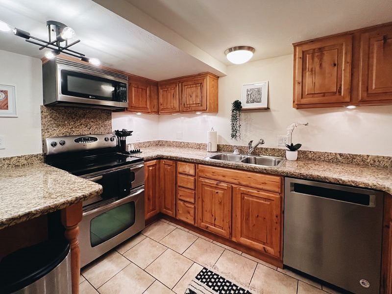 Furnished Finder property 426414_1 photo 19
