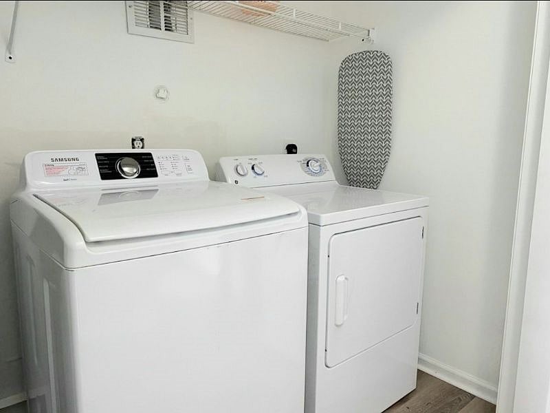 Furnished Finder property 426417_1 photo 32