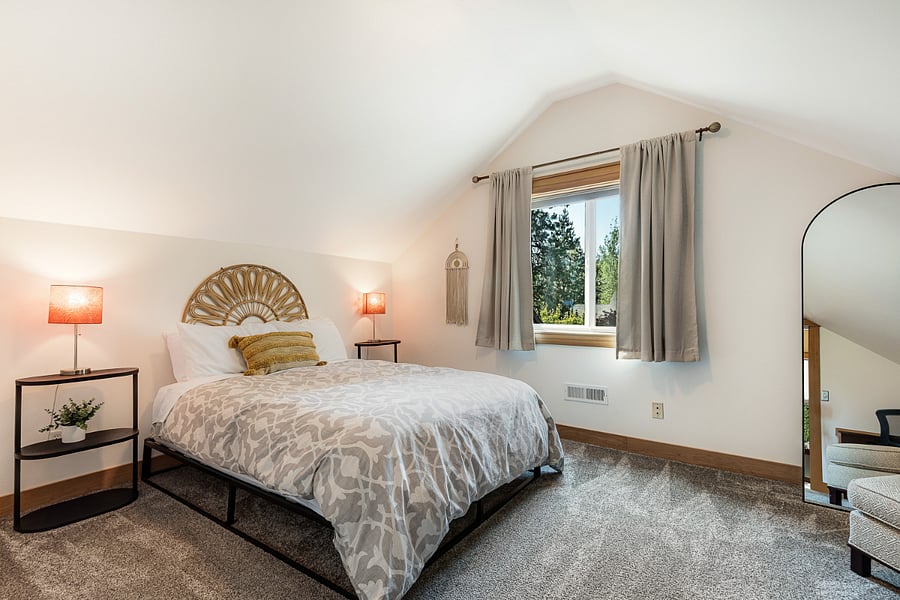 Second floor bedroom #2, queen bed