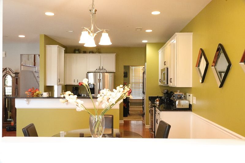 Furnished Finder property 426515_1 photo 3