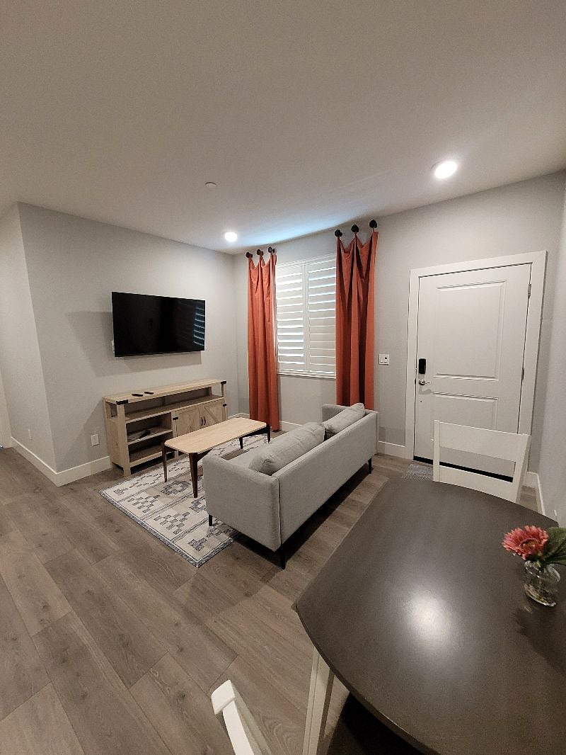 Furnished Finder property 426660_1 photo 10