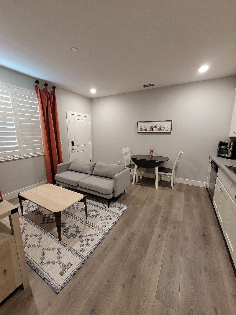 Furnished Finder property 426660_1 photo 12