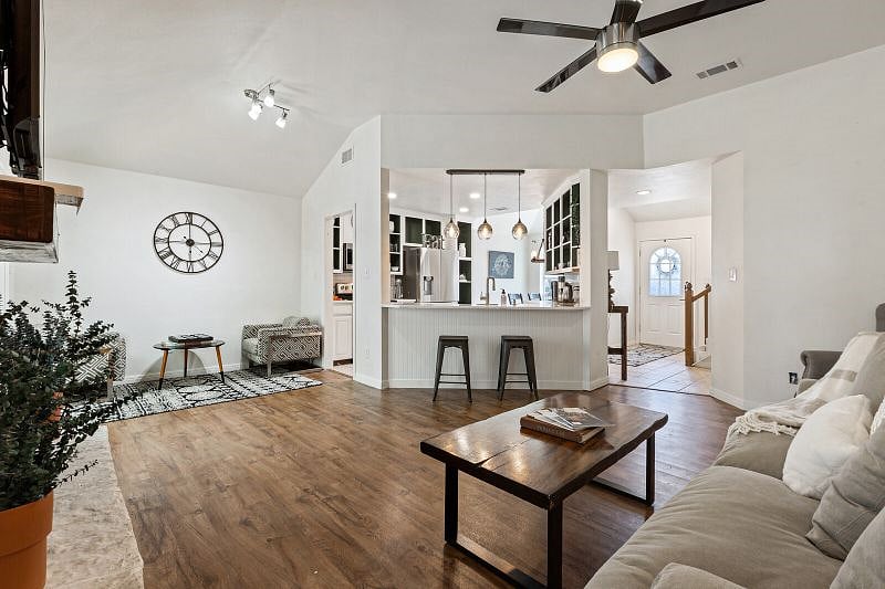 Furnished Finder property 426726_1 photo 5