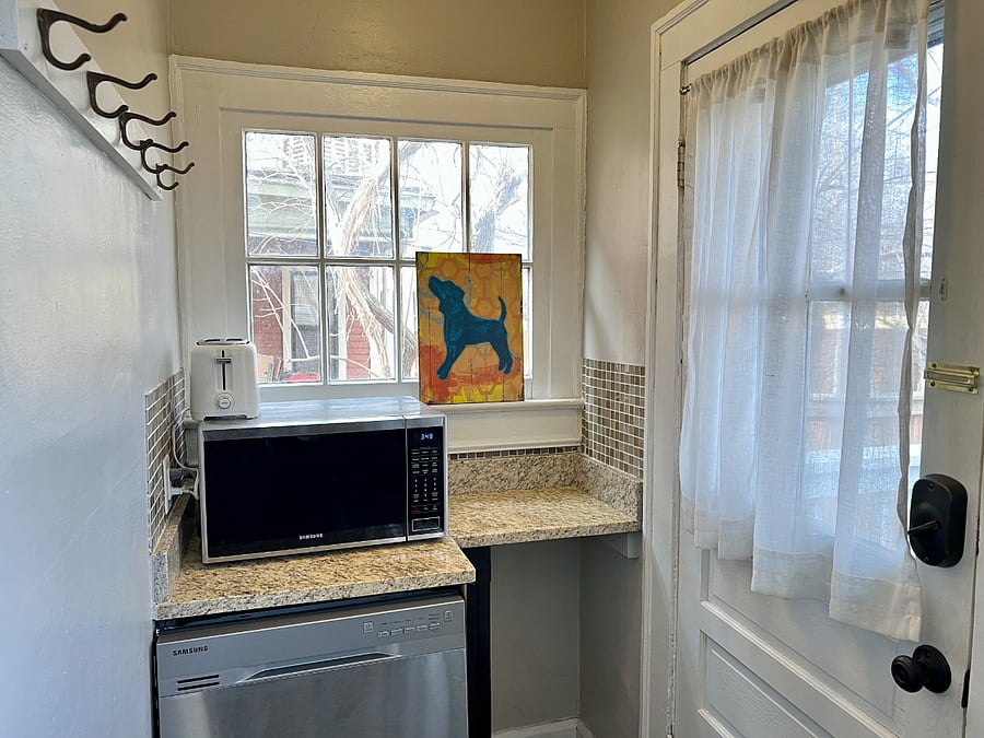 Microwave, toaster and dishwasher