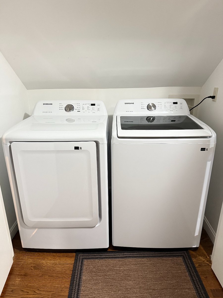 in-unit laundru