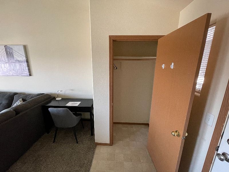 Furnished Finder property 426822_1 photo 3
