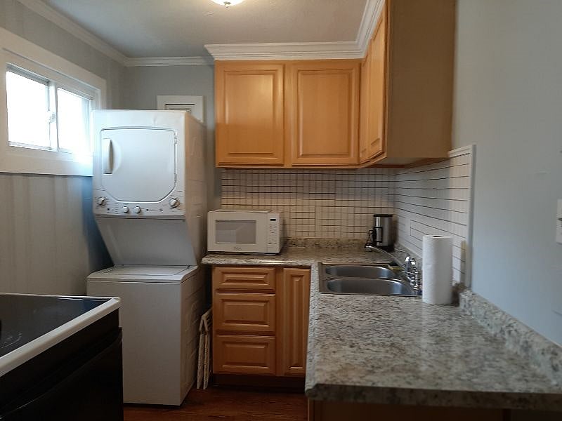 Furnished Finder property 426850_1 photo 3