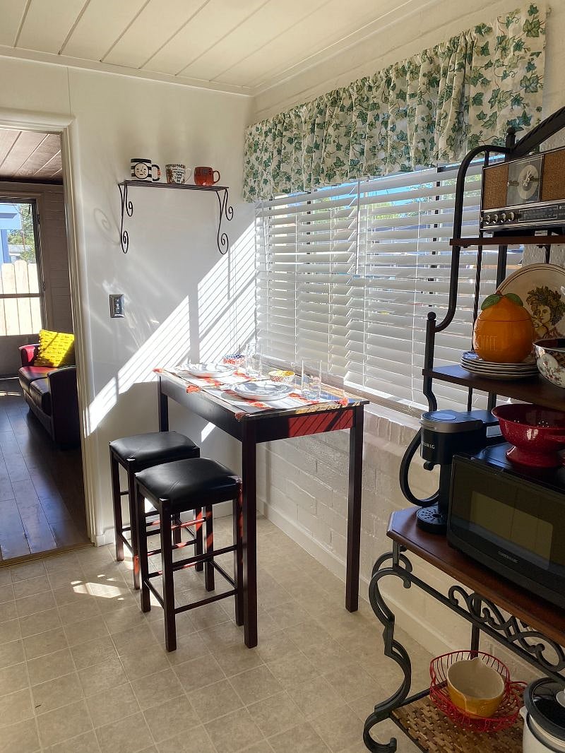 Sunny kitchen!