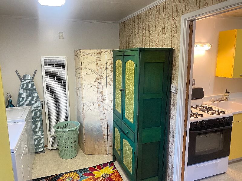 Laundry room with Pantry cabinet