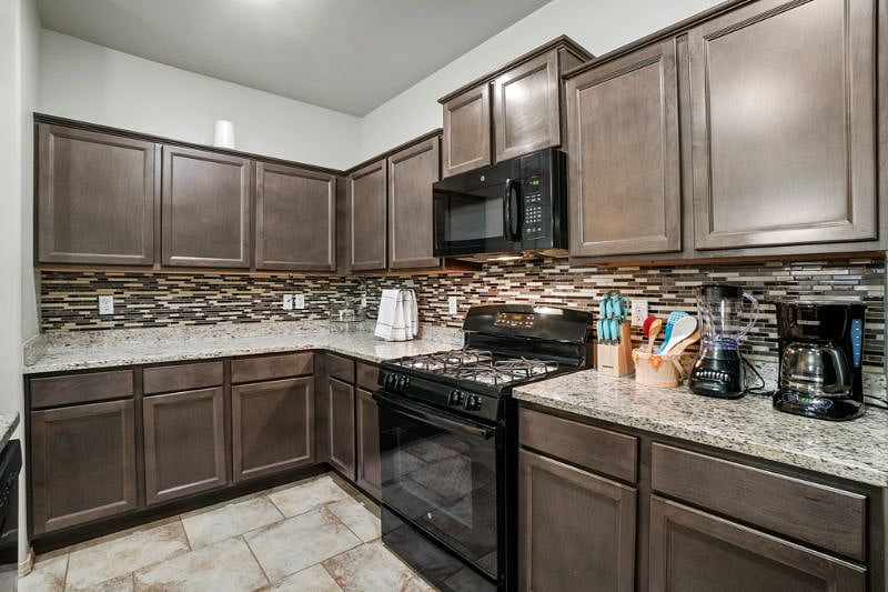 Furnished Finder property 426921_1 photo 9