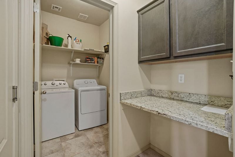 Furnished Finder property 426921_1 photo 22