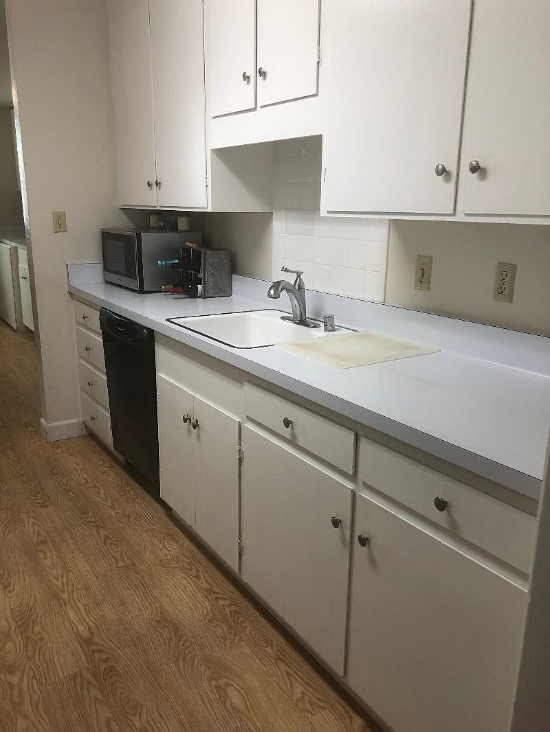 Furnished Finder property 427030_1 photo 7