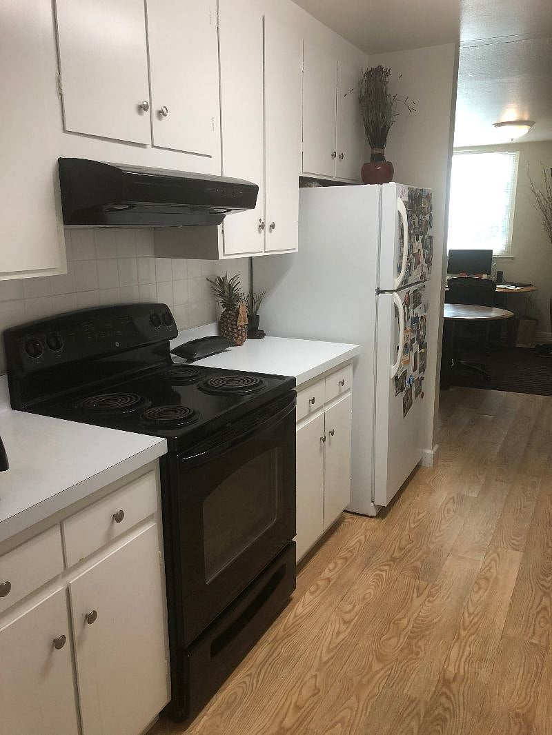 Furnished Finder property 427030_1 photo 8