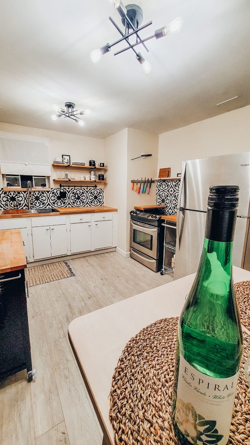 Furnished Finder property 427053_3 photo 1
