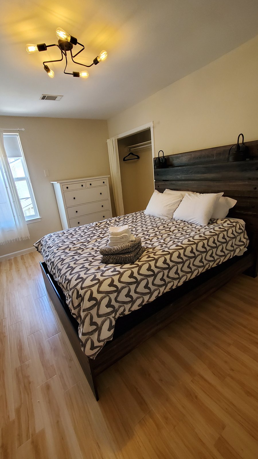 Furnished Finder property 427053_4 photo 3
