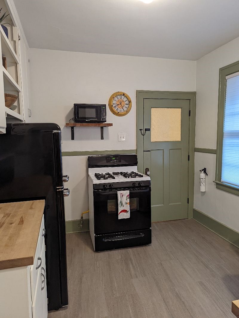 Furnished Finder property 427090_1 photo 5