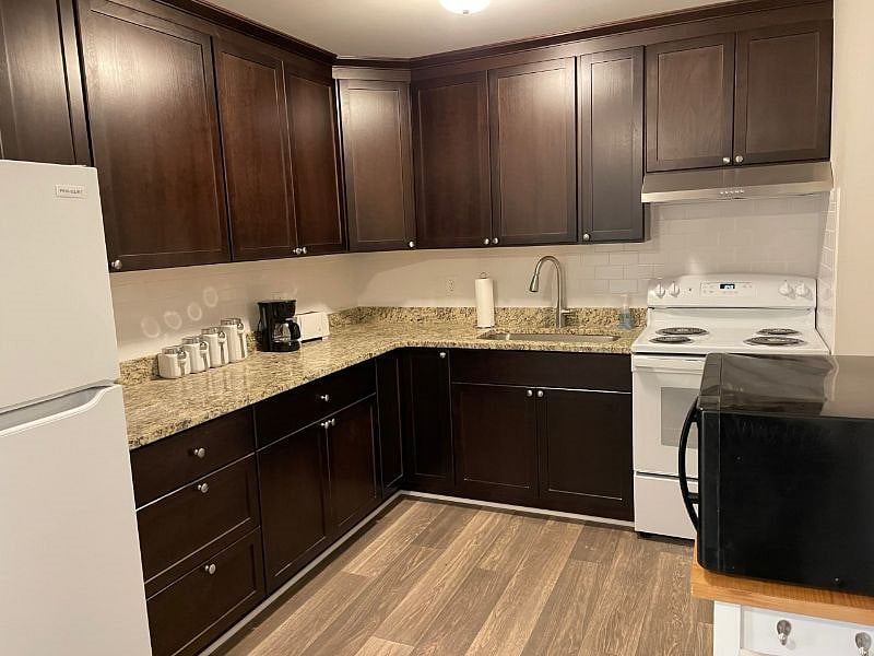 Furnished Finder property 427091_1 photo 4