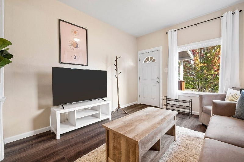 Furnished Finder property 427099_1 photo 7