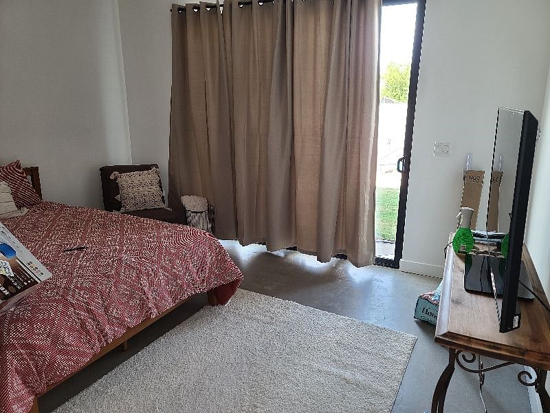 Furnished Finder property 427156_1 photo 2