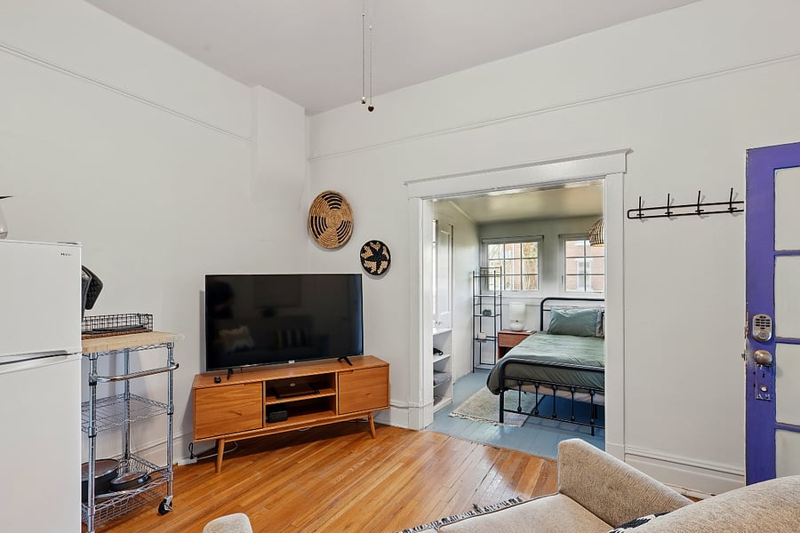 Furnished Finder property 427172_2 photo 3