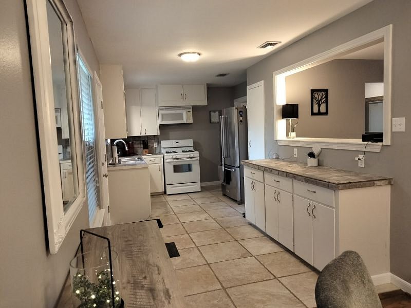 Furnished Finder property 427202_1 photo 14