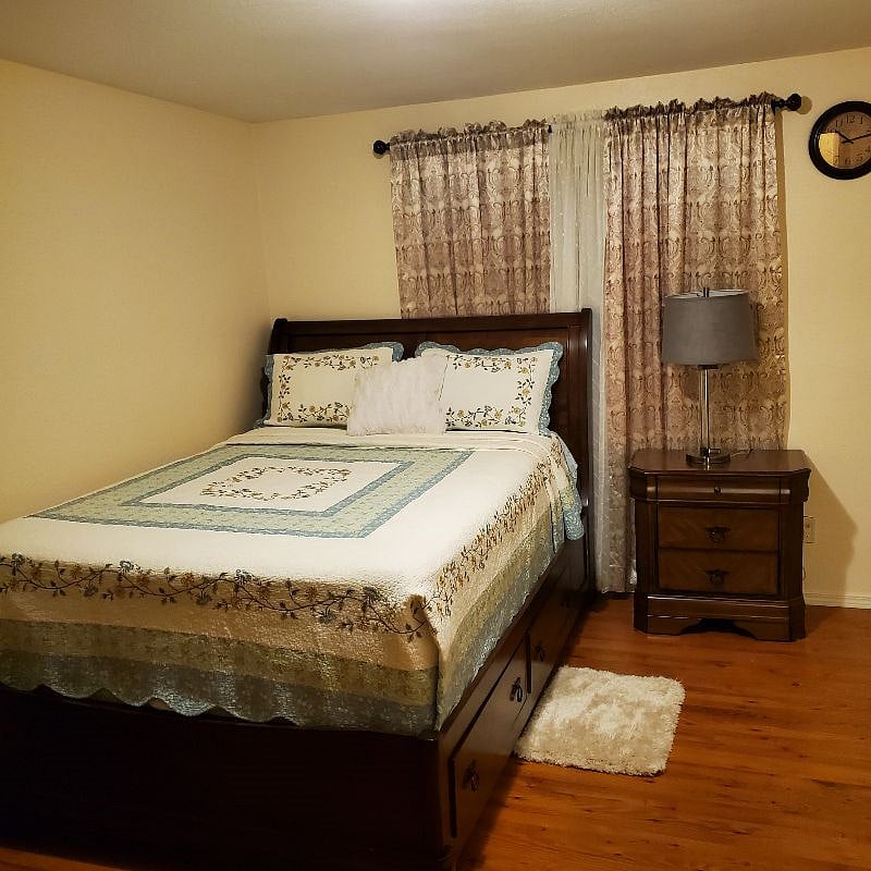 Furnished Finder property 427213_1 photo 10