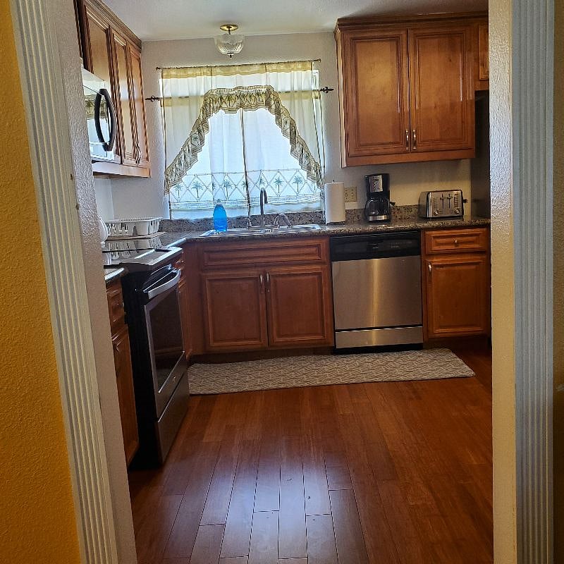 Furnished Finder property 427213_1 photo 18