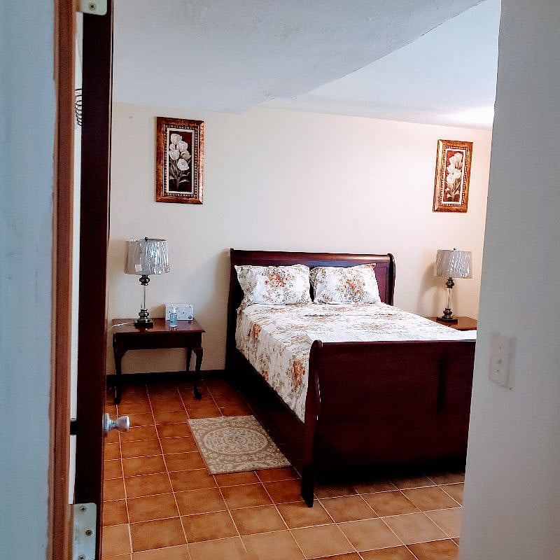 Furnished Finder property 427213_2 photo 1