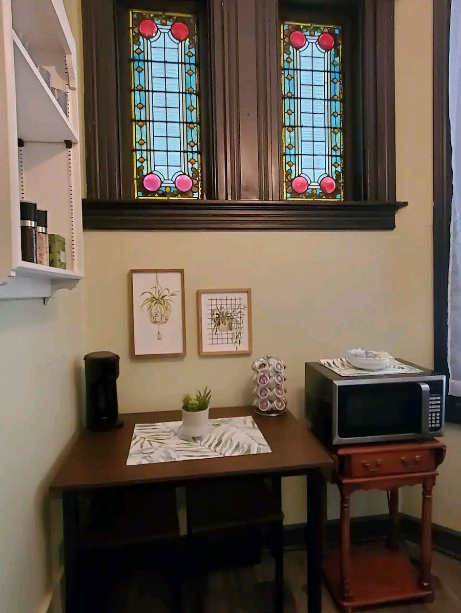 Furnished Finder property 427214_2 photo 4