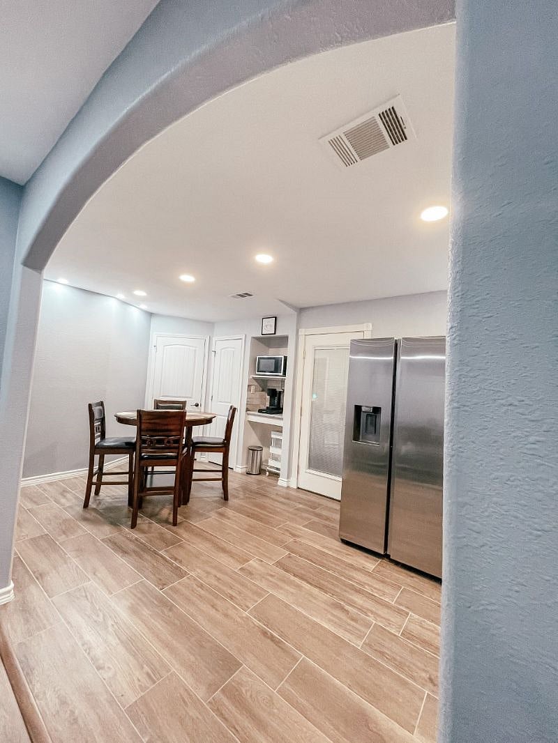 Furnished Finder property 427220_1 photo 8