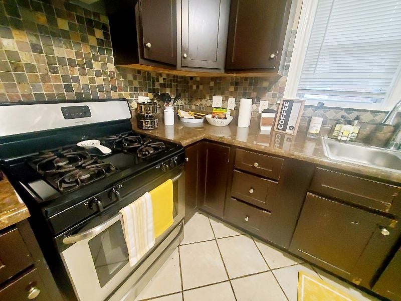 Furnished Finder property 427228_1 photo 3