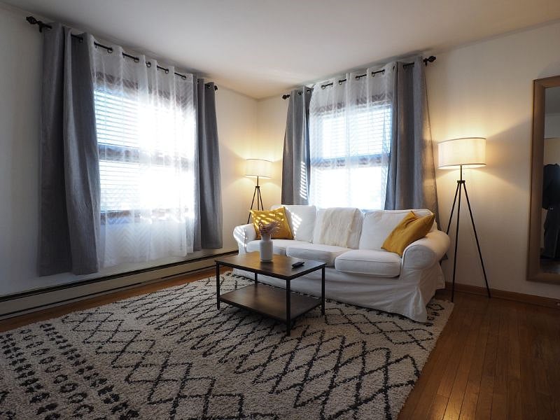 Furnished Finder property 427245_2 photo 1