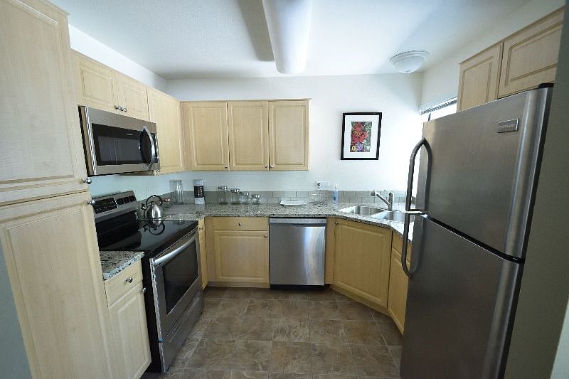 Furnished Finder property 427261_1 photo 11