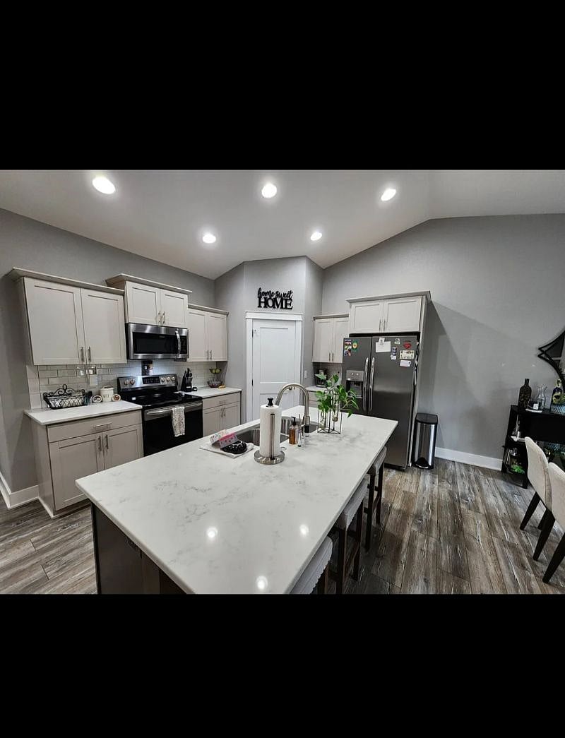 Furnished Finder property 427270_1 photo 4