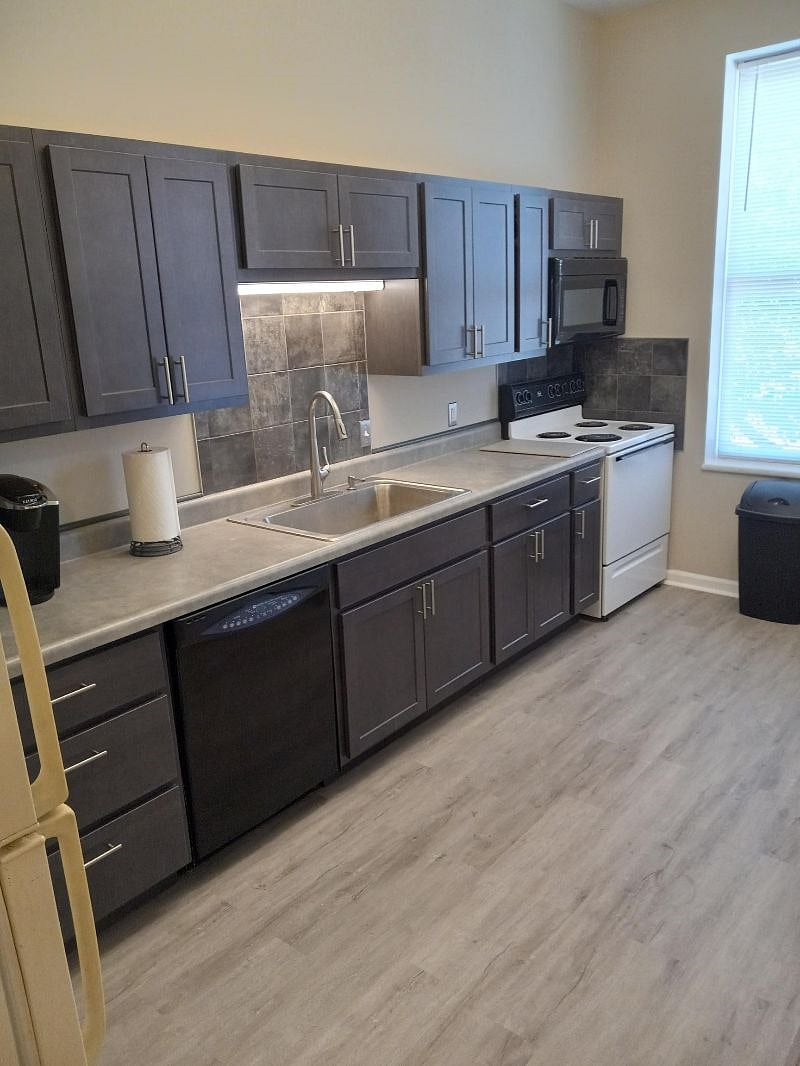 Furnished Finder property 427319_1 photo 3