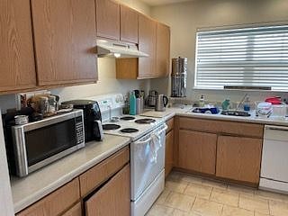 Furnished Finder property 427375_1 photo 9