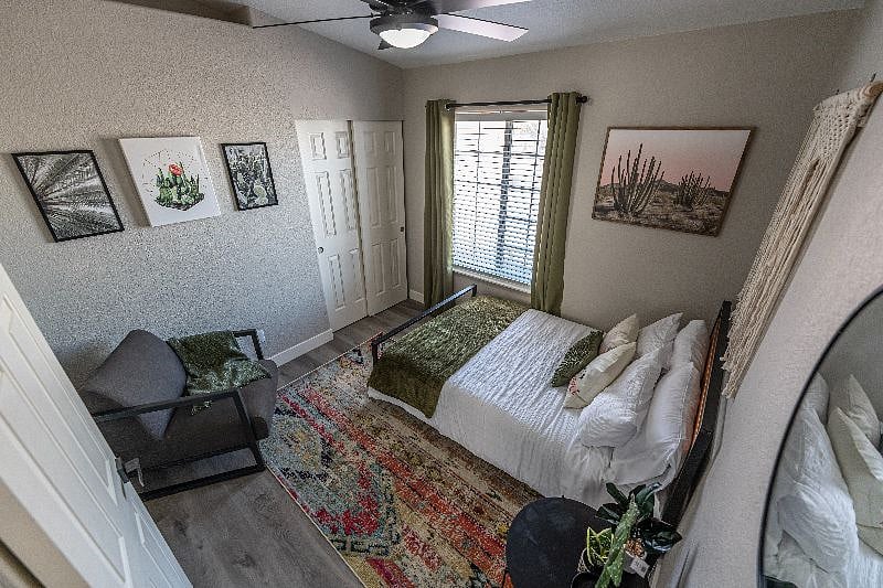 Full size bed