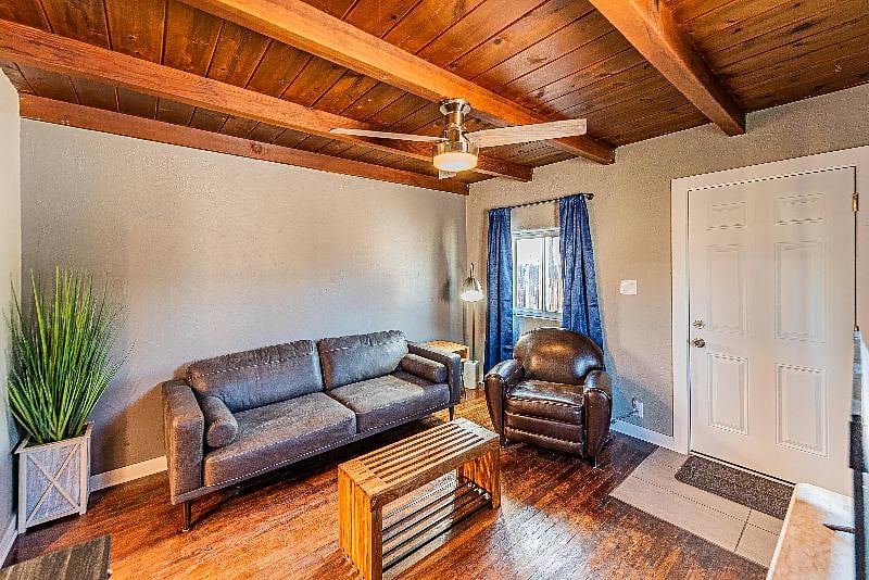 Furnished Finder property 427525_1 photo 2