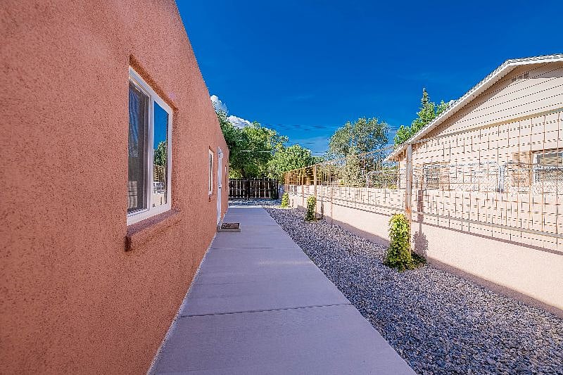 Furnished Finder property 427525_1 photo 18