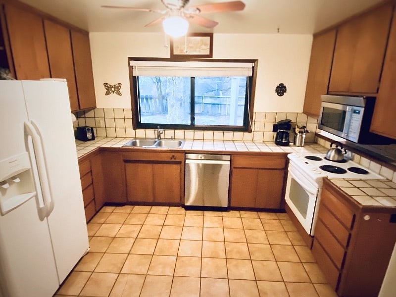 Furnished Finder property 427563_1 photo 3