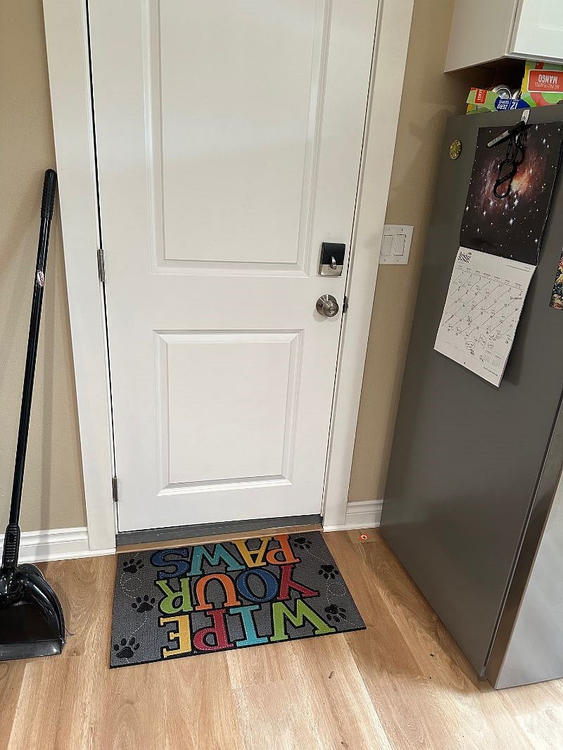 Downstairs private entrance