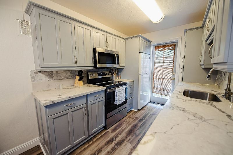 Furnished Finder property 427580_1 photo 12