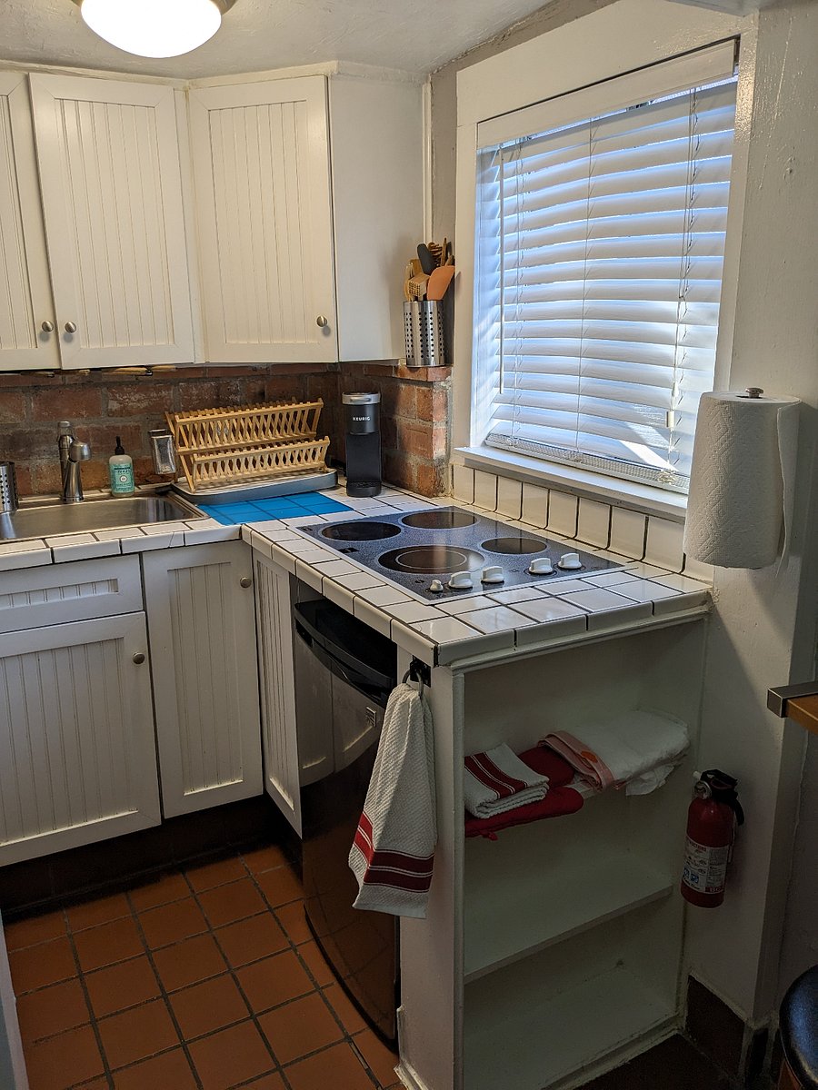 Furnished Finder property 427598_1 photo 5