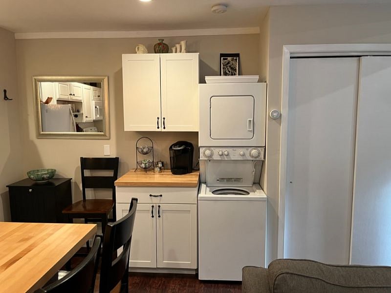 Coffee Bar & Washer / Dryer