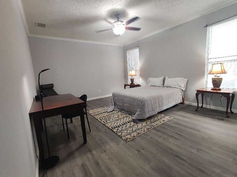 Huge Master Bedroom with private bath and walking closet