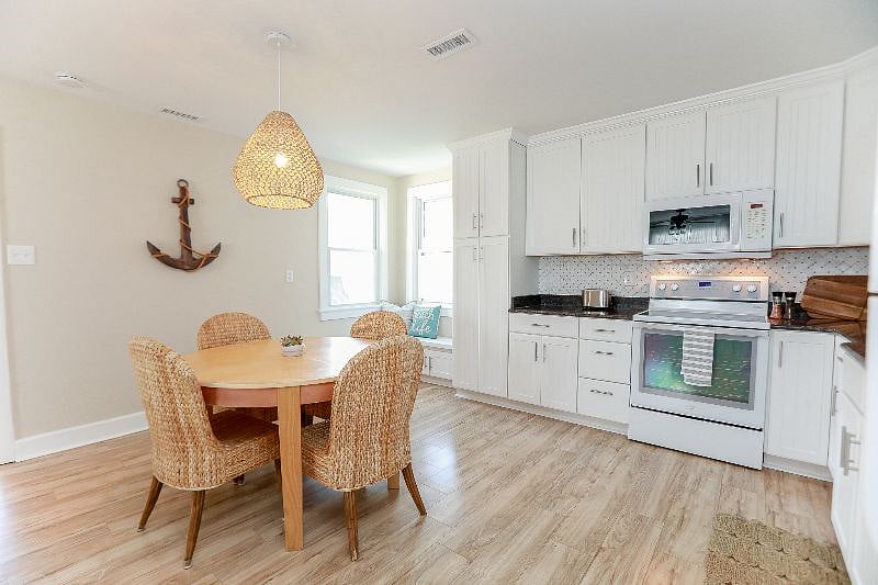 Furnished Finder property 427614_1 photo 9