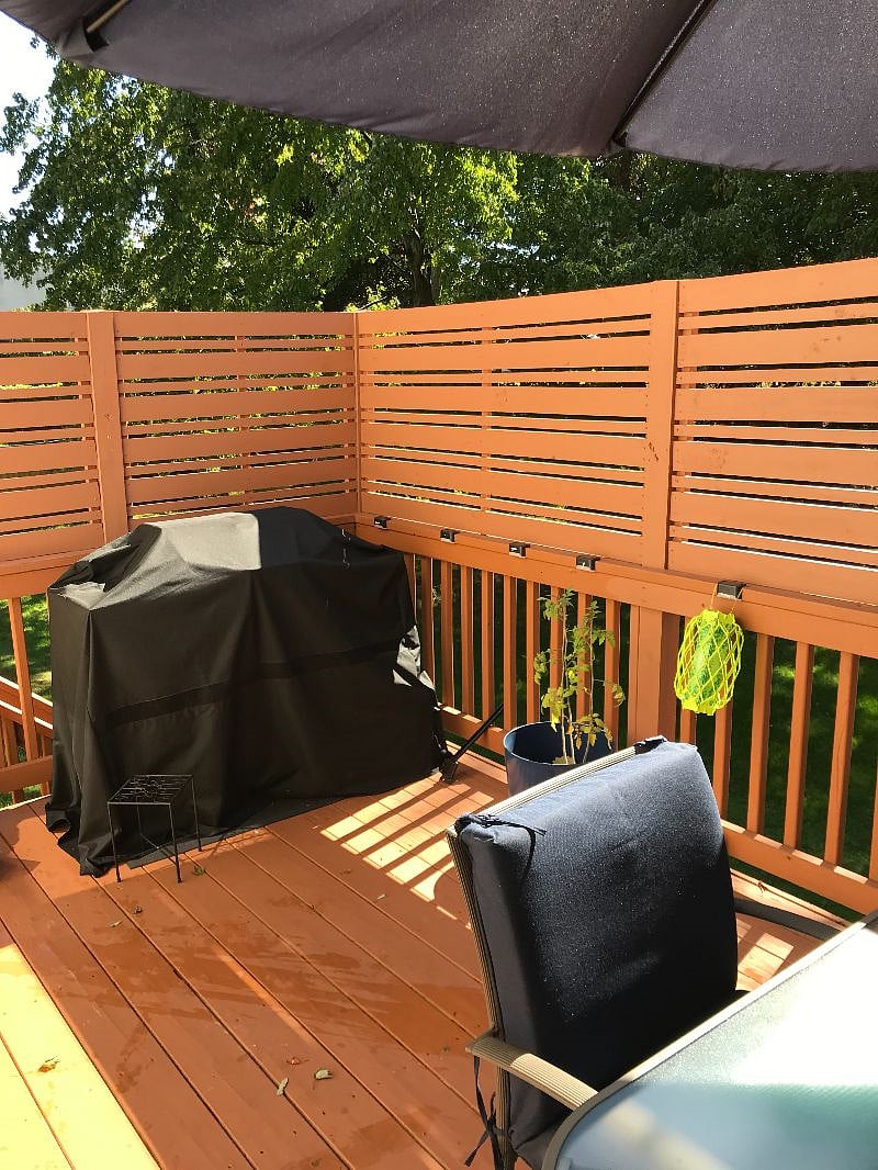 Large Gas Grill - Tenant May Use